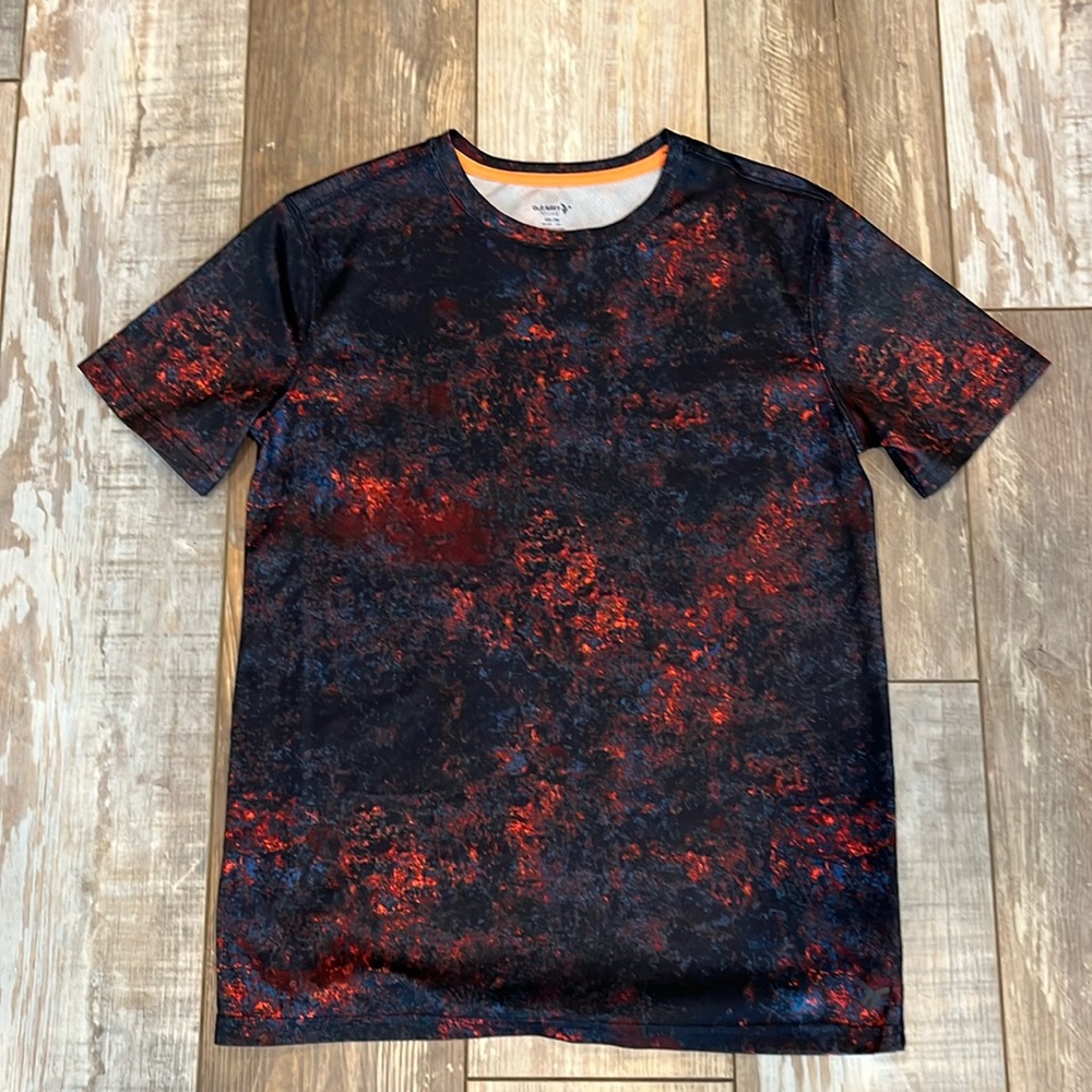Old Navy dry-fit active tee in red and blue